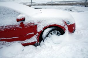 Автомобиль в снегу